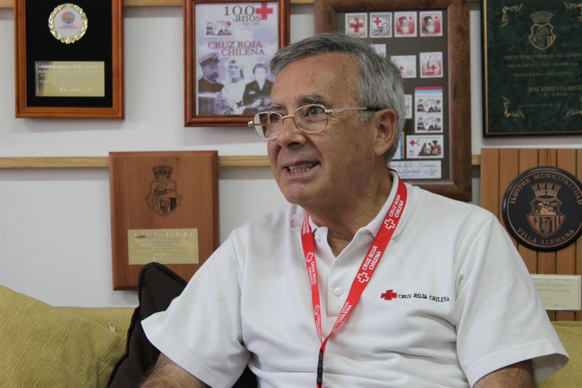 Retrato de Roberto Valencia Herrera, voluntario de la Cruz Roja de Villa Alemana